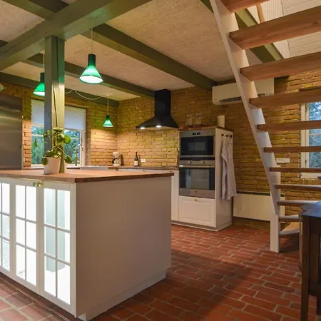 Semesterbostad Four-bedroom Holiday With A Fireplace In Romo *