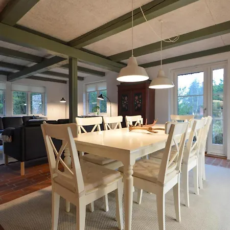 Four-bedroom Holiday With A Fireplace In Romo Bolilmark