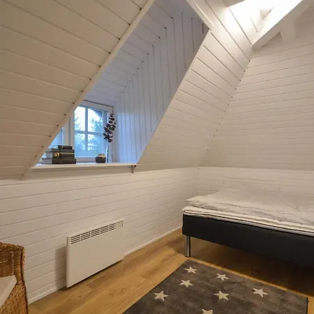 Four-bedroom Holiday With A Fireplace In Romo